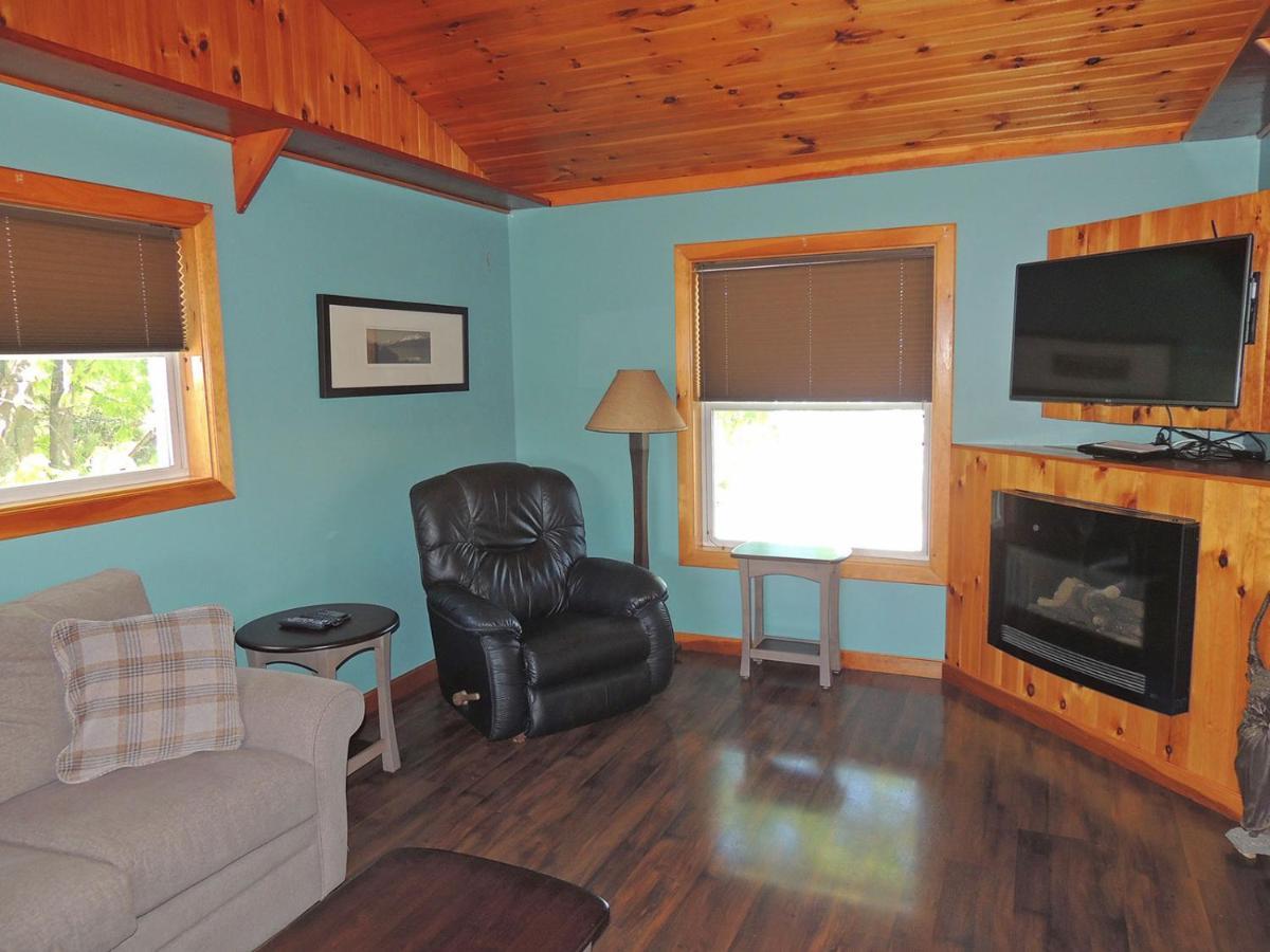 Angel Rock Waterfront Cottages Cape Vincent Exterior photo
