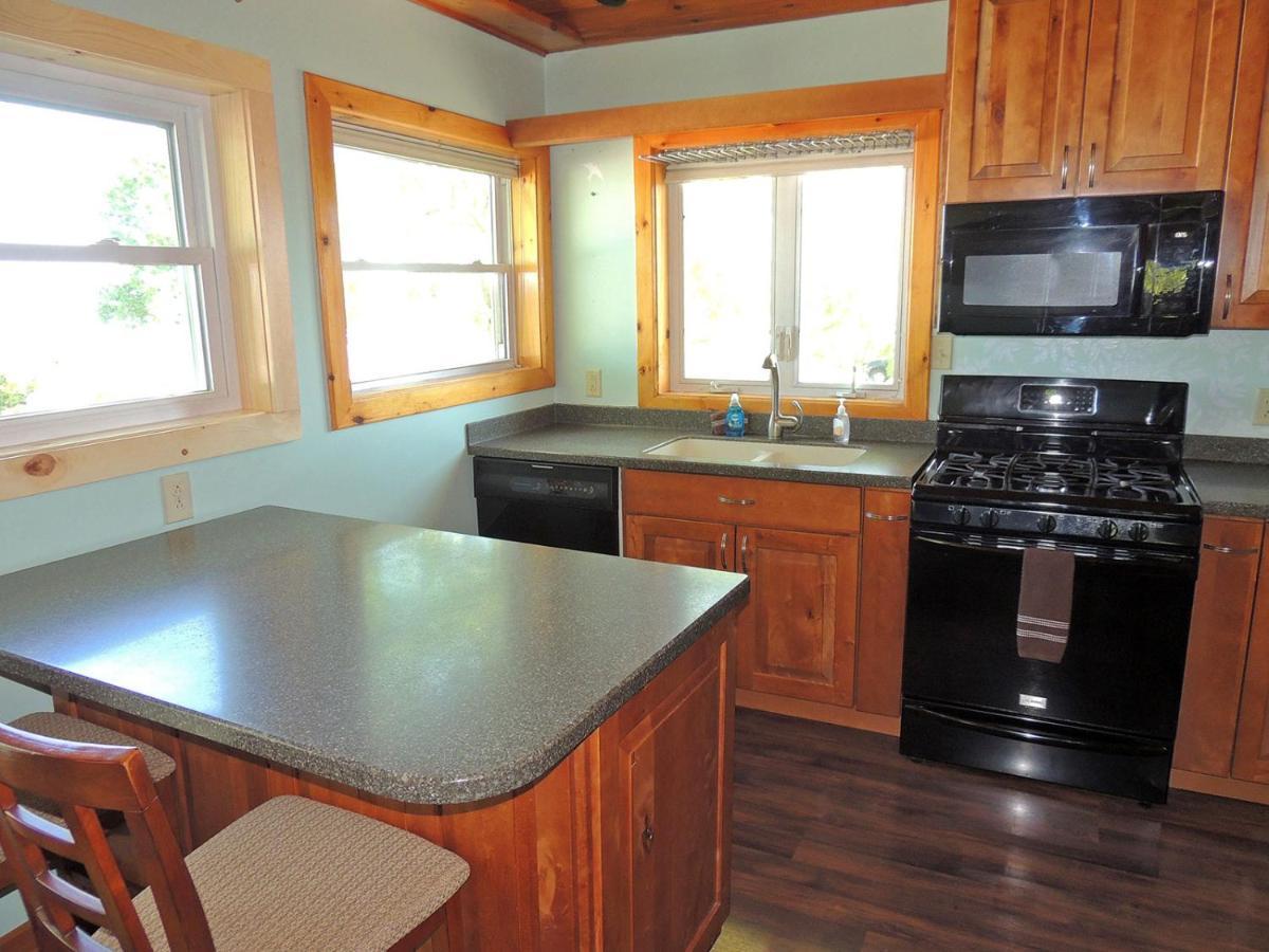 Angel Rock Waterfront Cottages Cape Vincent Exterior photo