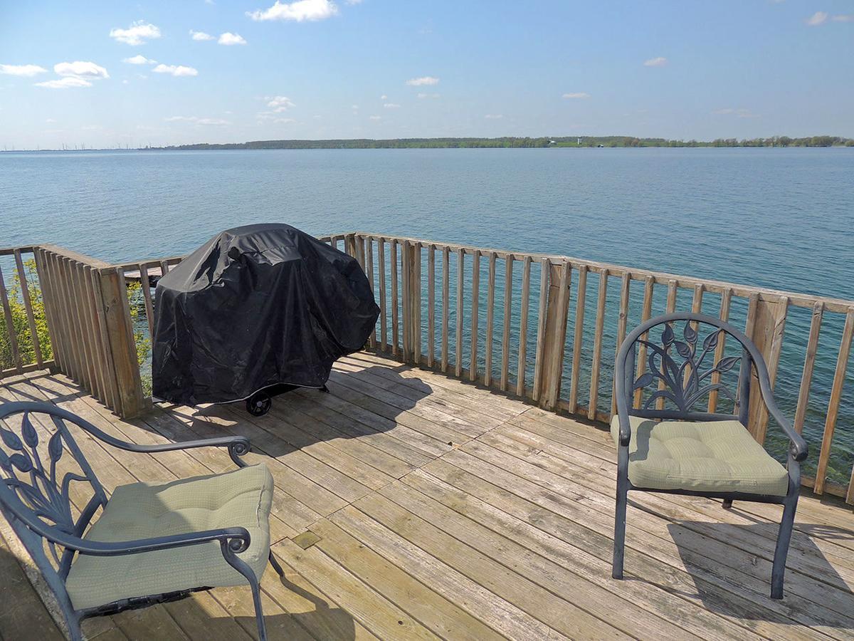 Angel Rock Waterfront Cottages Cape Vincent Exterior photo